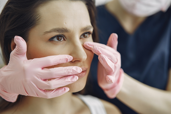 Best Rhinoplasty Surgeon in New Delhi